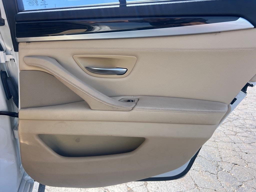 BMW 5 Series 4dr Sdn 535d RWD 2014
