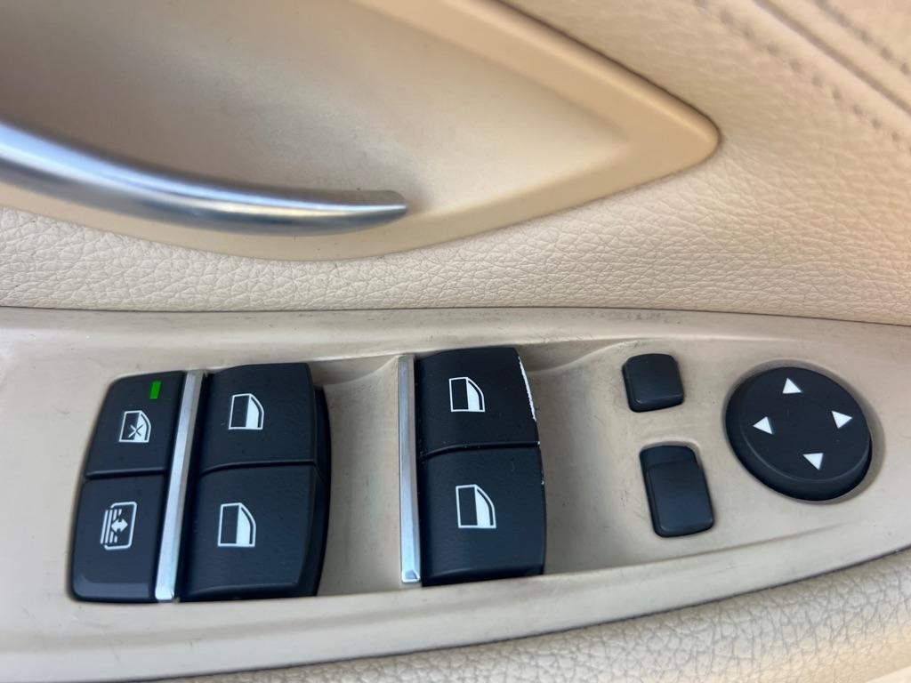 BMW 5 Series 4dr Sdn 535d RWD 2014