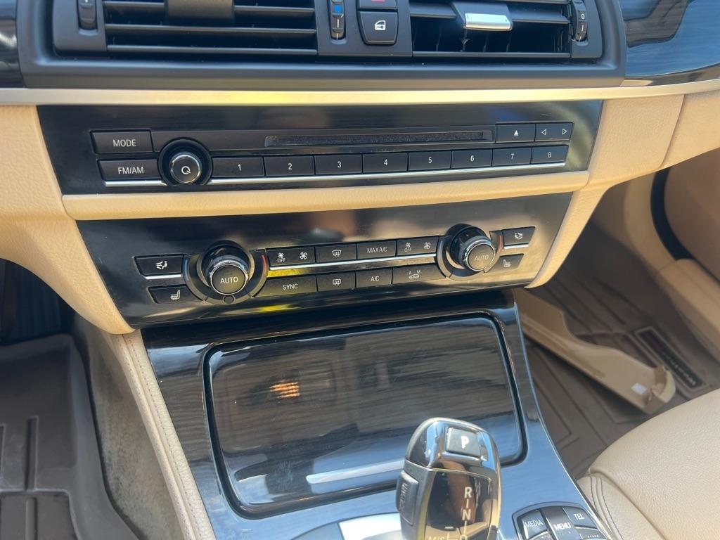 BMW 5 Series 4dr Sdn 535d RWD 2014