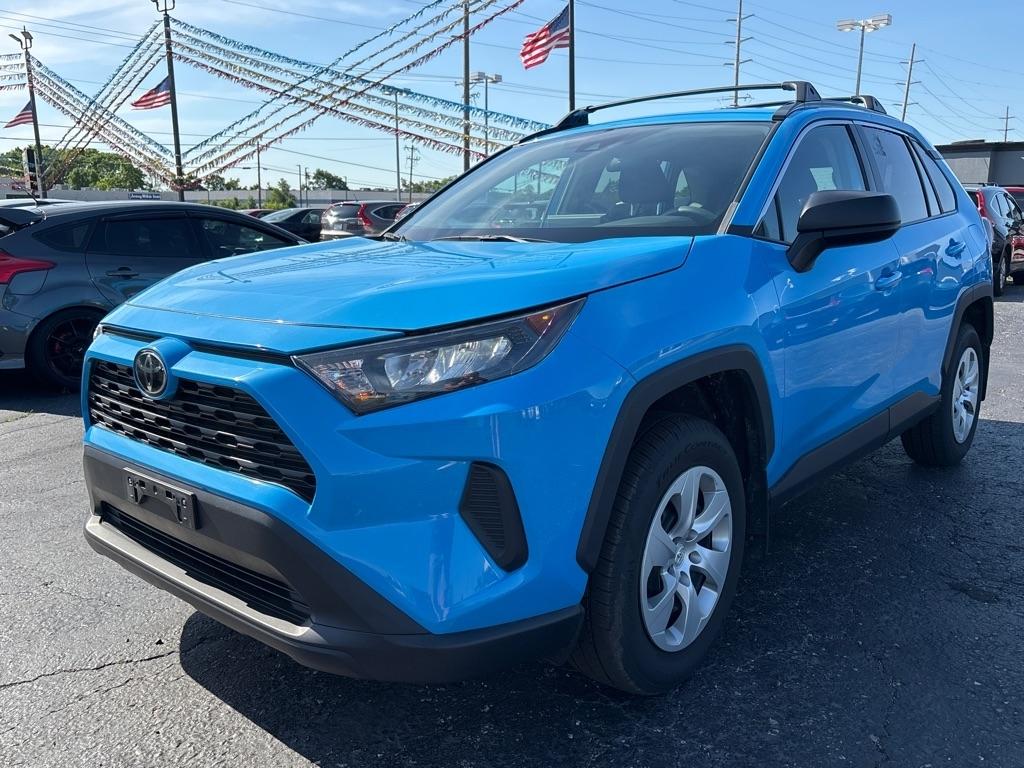 Toyota RAV4 LE AWD (Natl) 2020