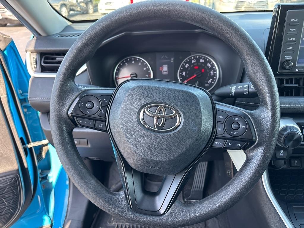 Toyota RAV4 LE AWD (Natl) 2020