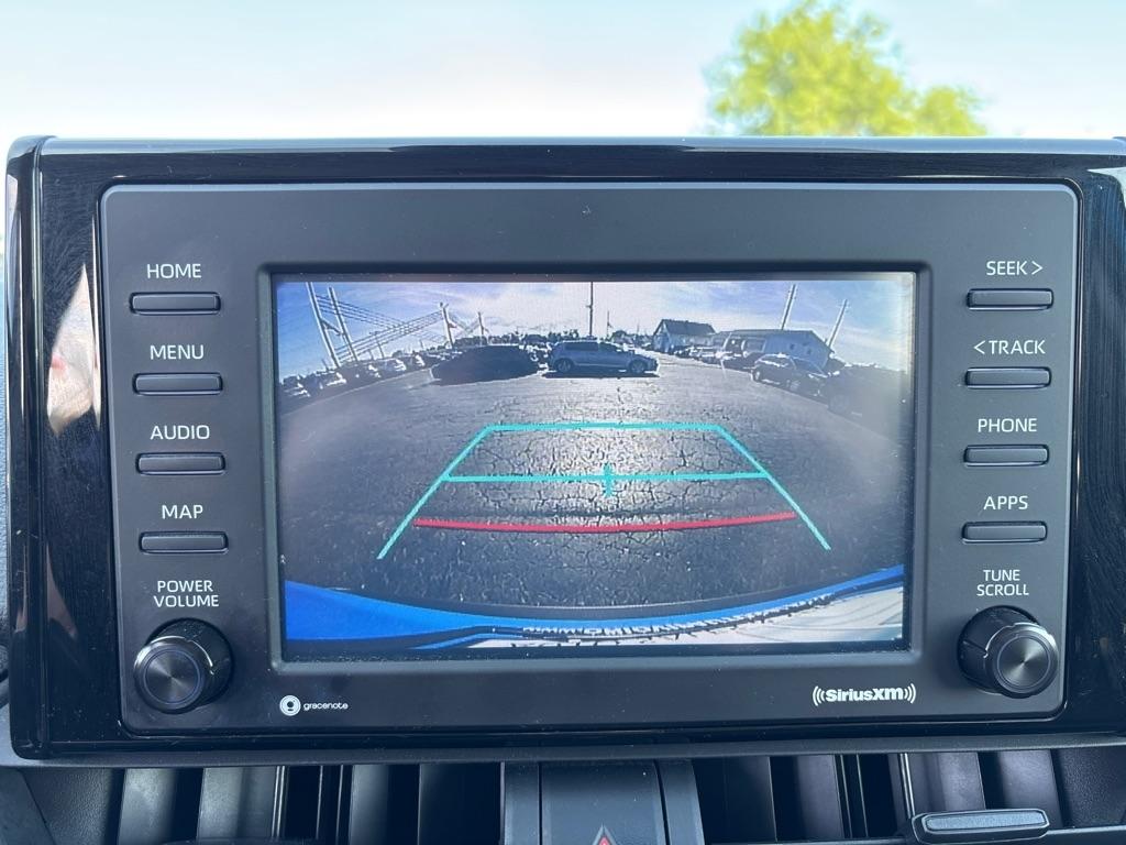 Toyota RAV4 LE AWD (Natl) 2020