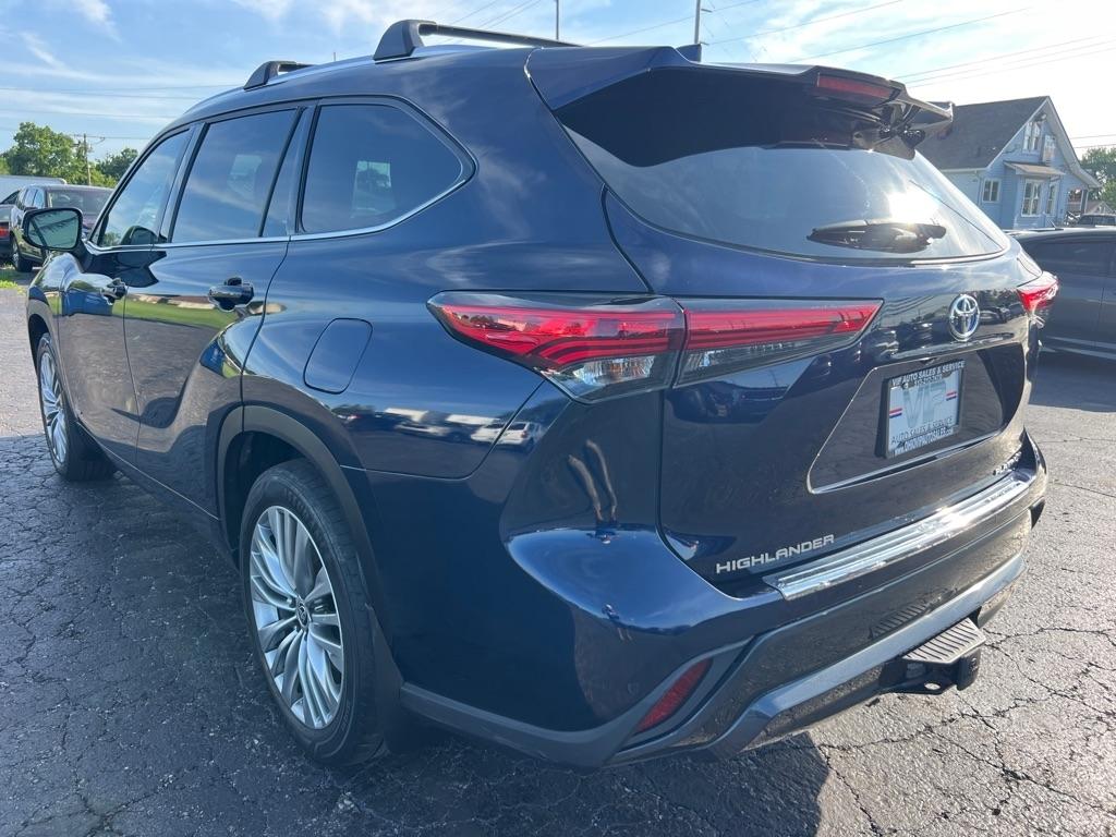 Toyota Highlander Hybrid Platinum AWD (Natl) 2022