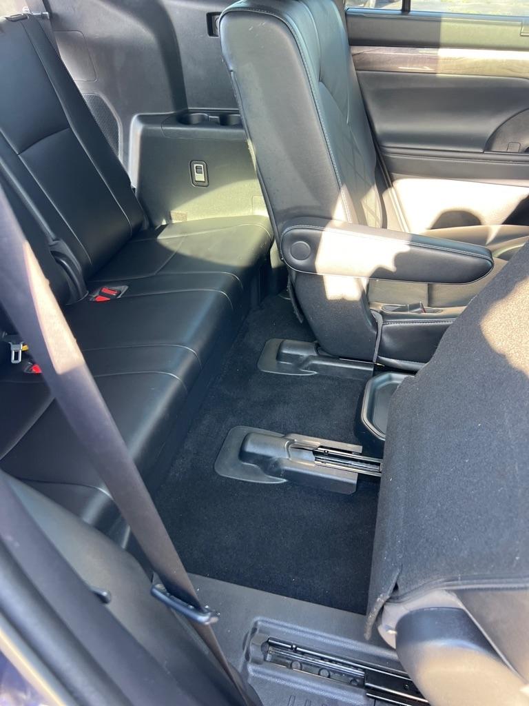 Toyota Highlander Hybrid Platinum AWD (Natl) 2022
