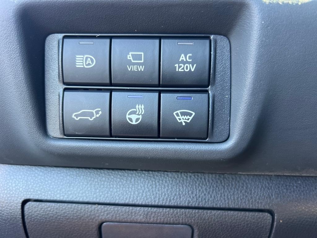 Toyota Highlander Hybrid Platinum AWD (Natl) 2022