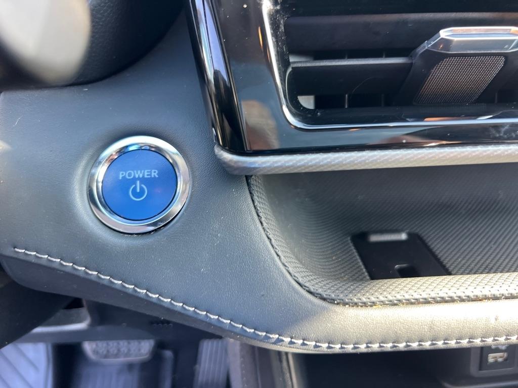 Toyota Highlander Hybrid Platinum AWD (Natl) 2022