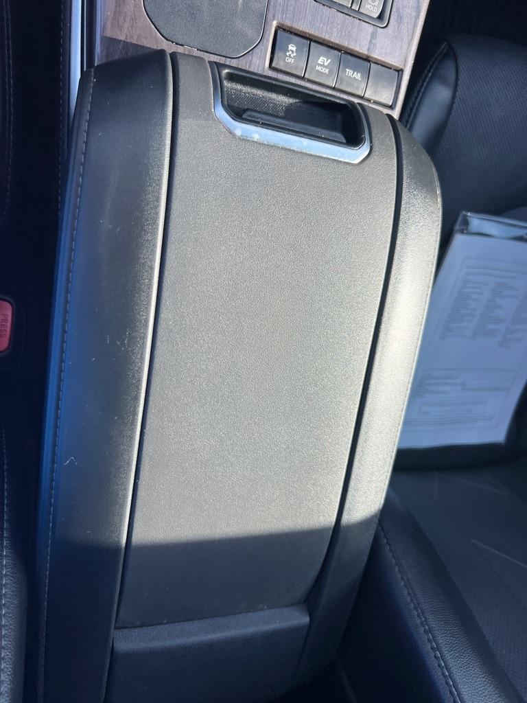 Toyota Highlander Hybrid Platinum AWD (Natl) 2022