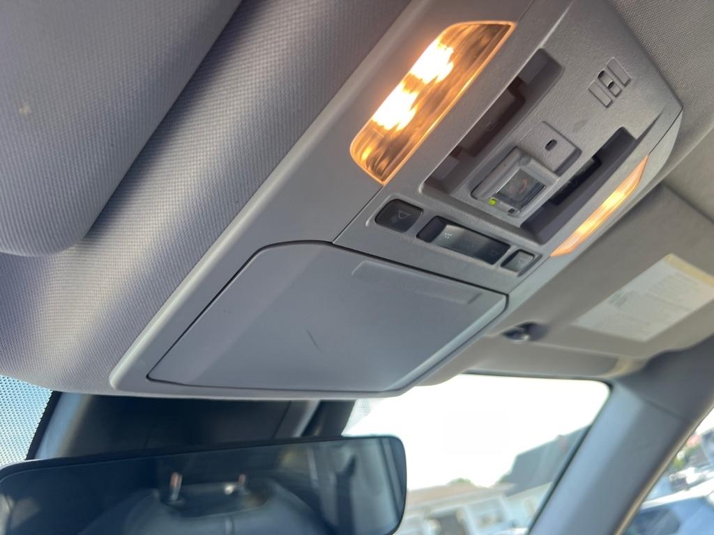 Toyota Highlander Hybrid Platinum AWD (Natl) 2022