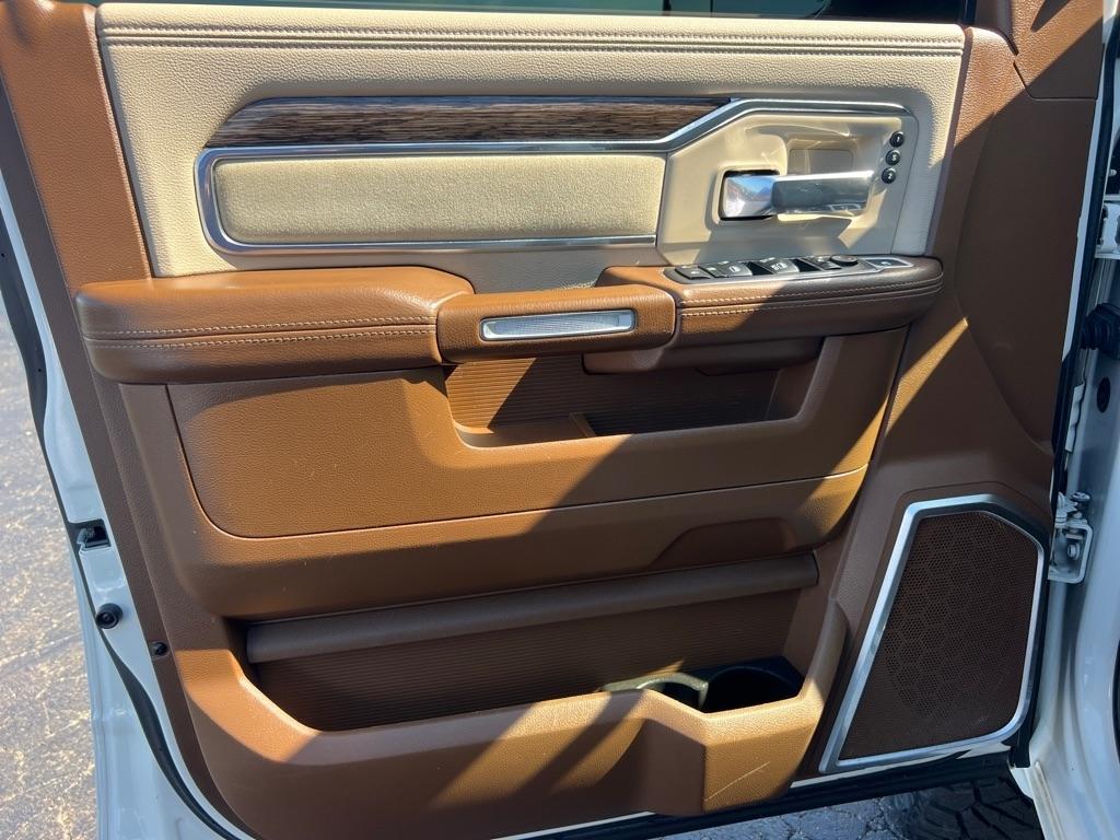 RAM 2500 Laramie 4x4 Crew Cab 6'4" Box 2019