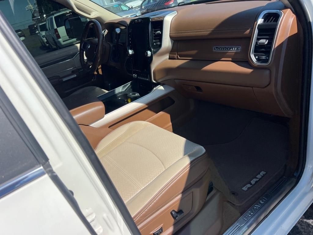 RAM 2500 Laramie 4x4 Crew Cab 6'4" Box 2019