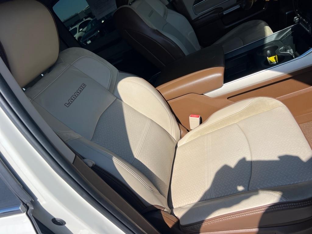 RAM 2500 Laramie 4x4 Crew Cab 6'4" Box 2019