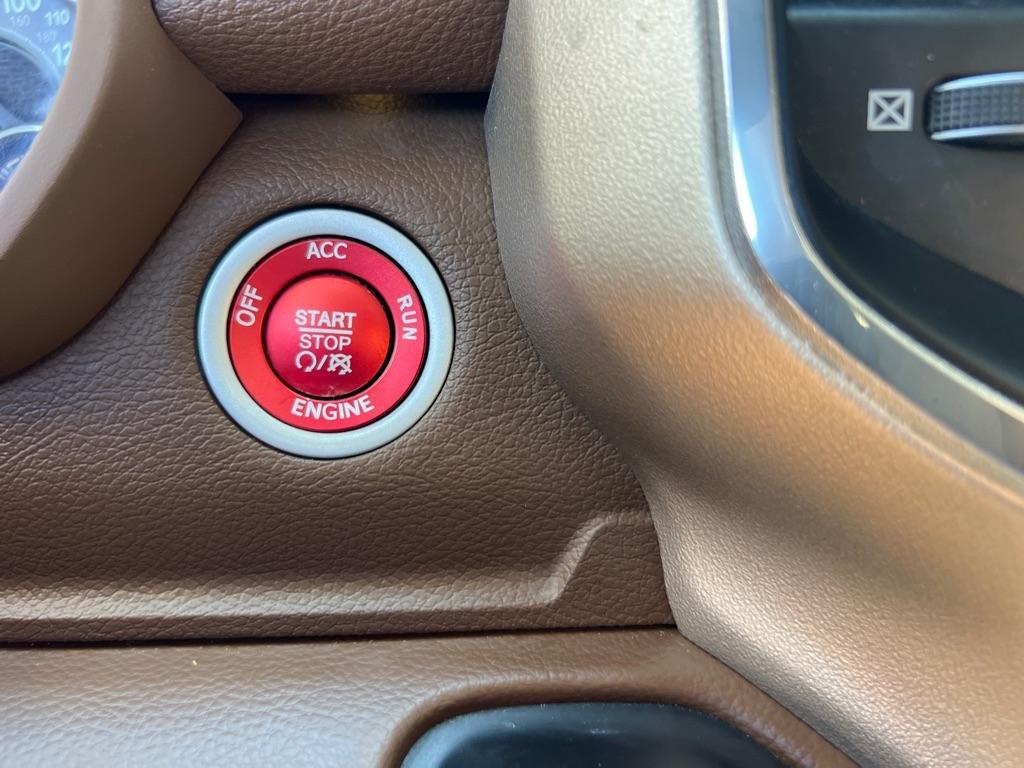 RAM 2500 Laramie 4x4 Crew Cab 6'4" Box 2019