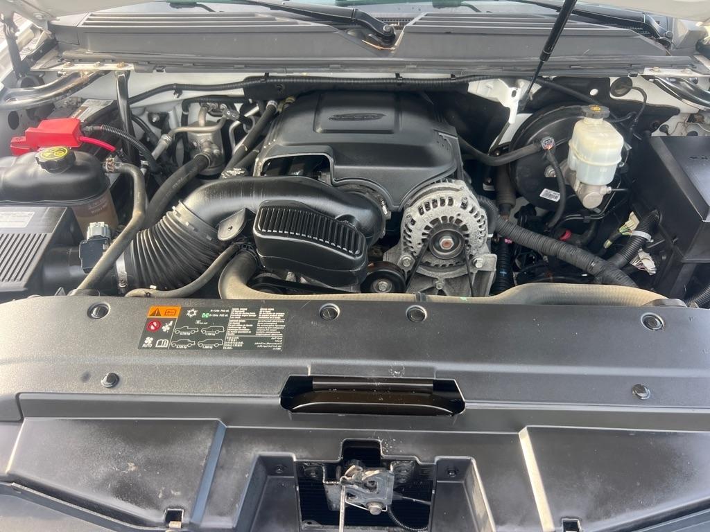 Chevrolet Tahoe 4WD 4dr 1500 LT 2013