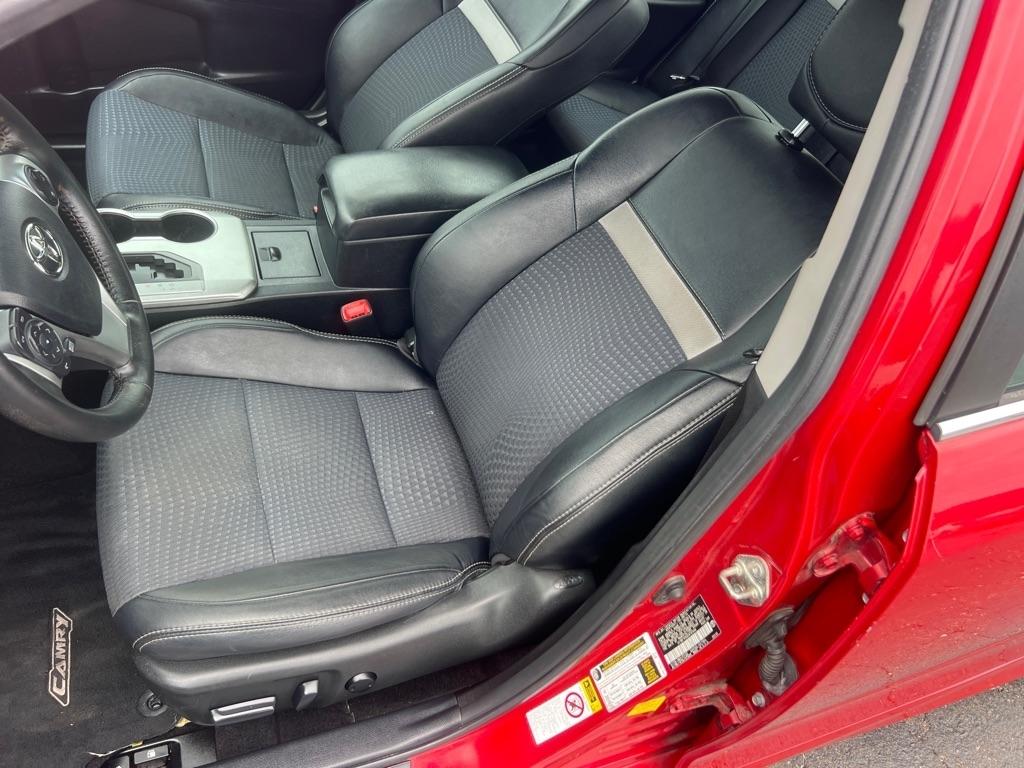 Toyota Camry 2014.5 4dr Sdn I4 Auto SE Sport (Natl) 2014
