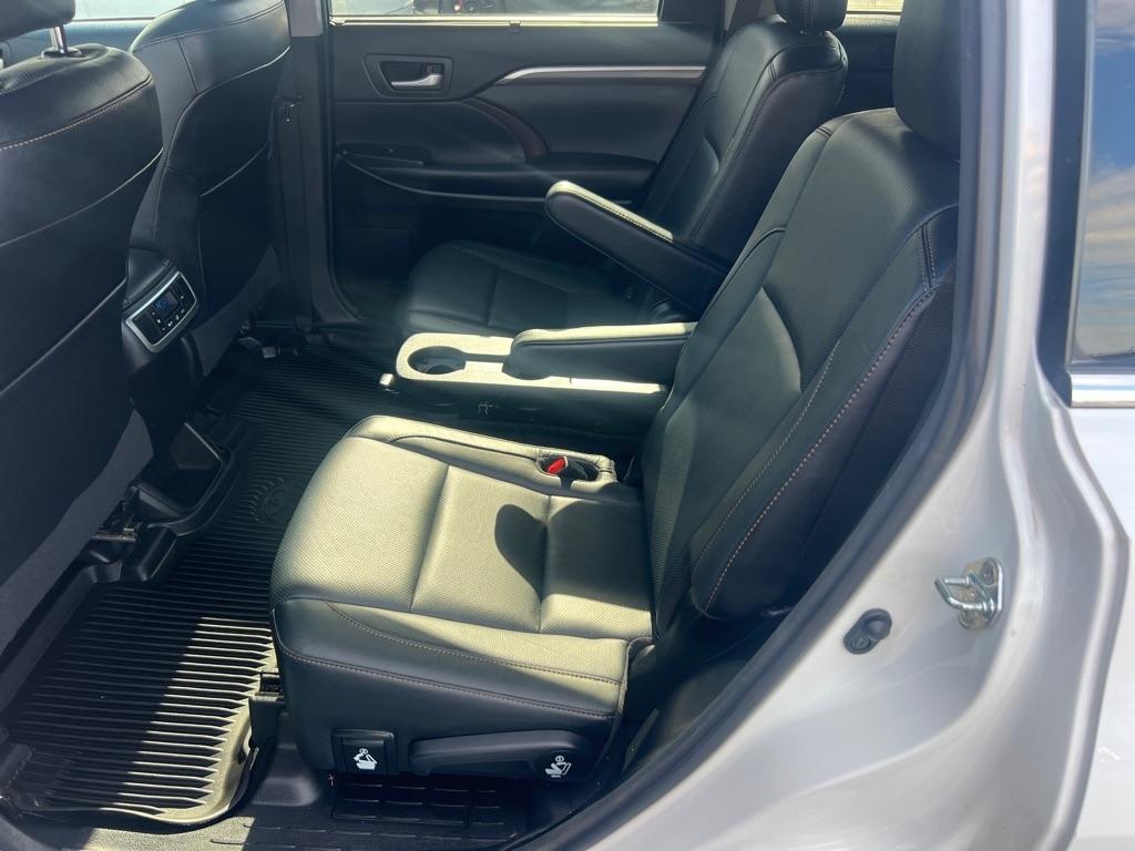 Toyota Highlander Hybrid Limited V6 AWD (Natl) 2017