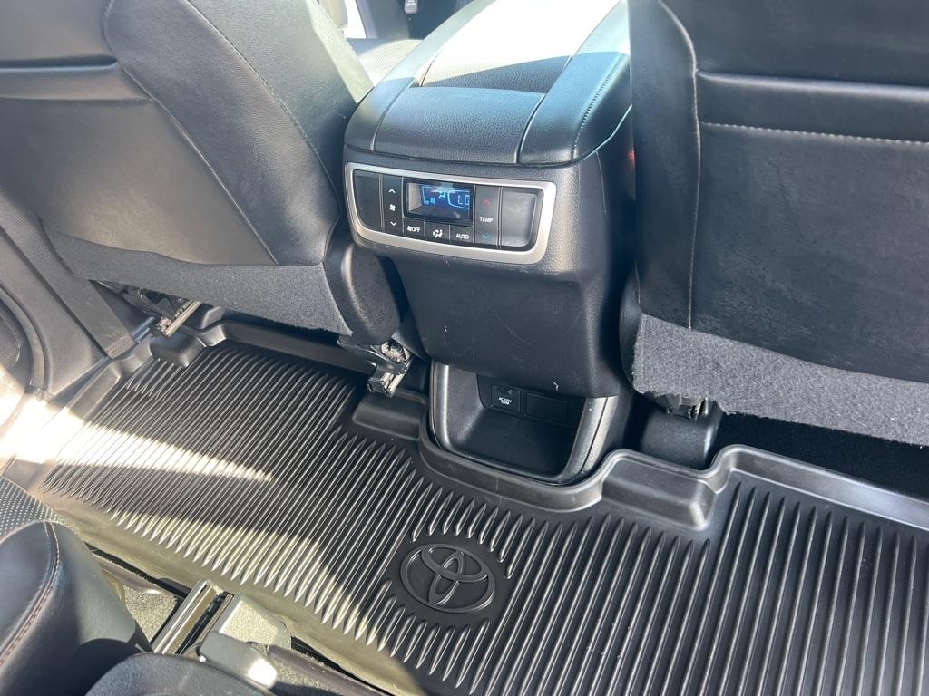 Toyota Highlander Hybrid Limited V6 AWD (Natl) 2017