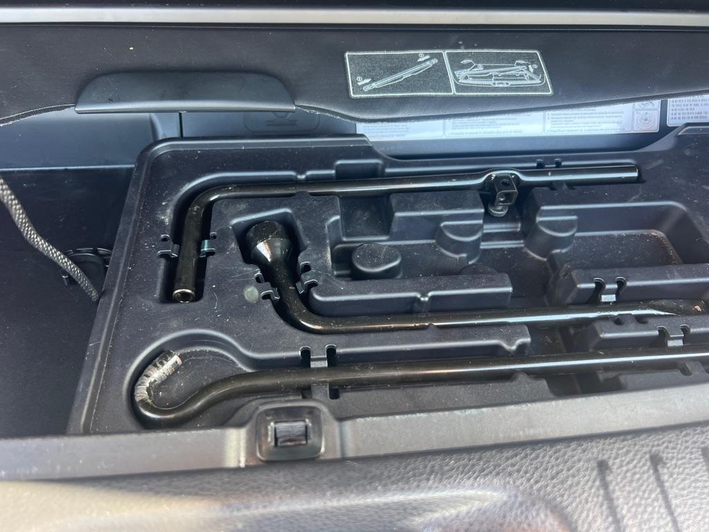 Toyota Highlander Hybrid Limited V6 AWD (Natl) 2017
