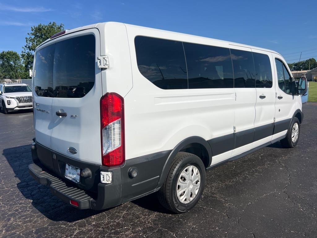 Ford Transit Wagon T-350 148" Low Roof XLT Swing-Out RH Dr 2015