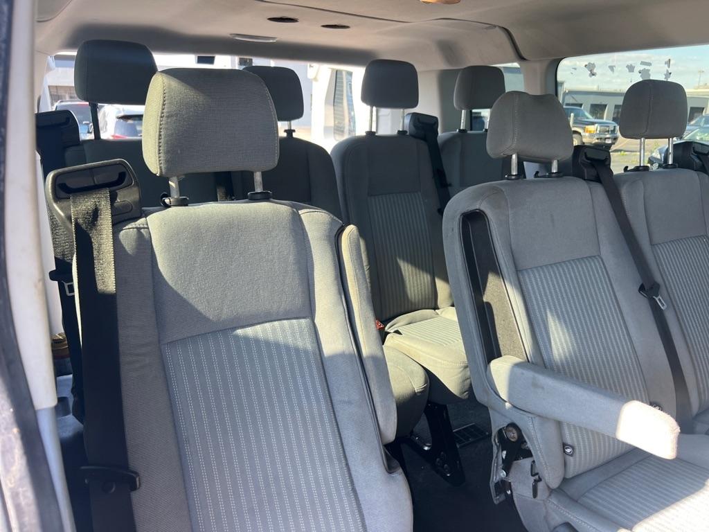 Ford Transit Wagon T-350 148" Low Roof XLT Swing-Out RH Dr 2015
