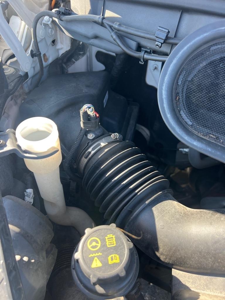 Ford Transit Wagon T-350 148" Low Roof XLT Swing-Out RH Dr 2015
