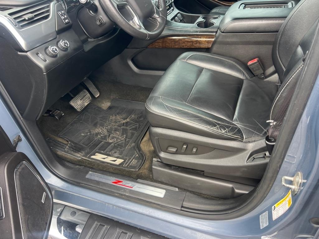 Chevrolet Suburban 4WD 4dr LT 2015