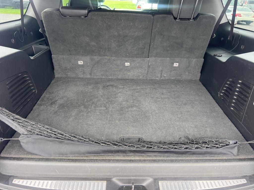 Chevrolet Suburban 4WD 4dr LT 2015