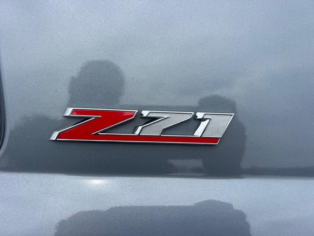 Chevrolet Suburban 4WD 4dr LT 2015