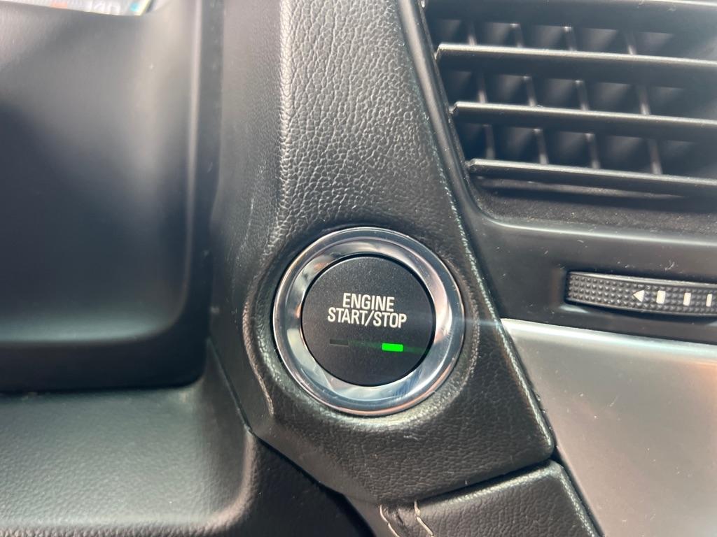 Chevrolet Suburban 4WD 4dr LT 2015