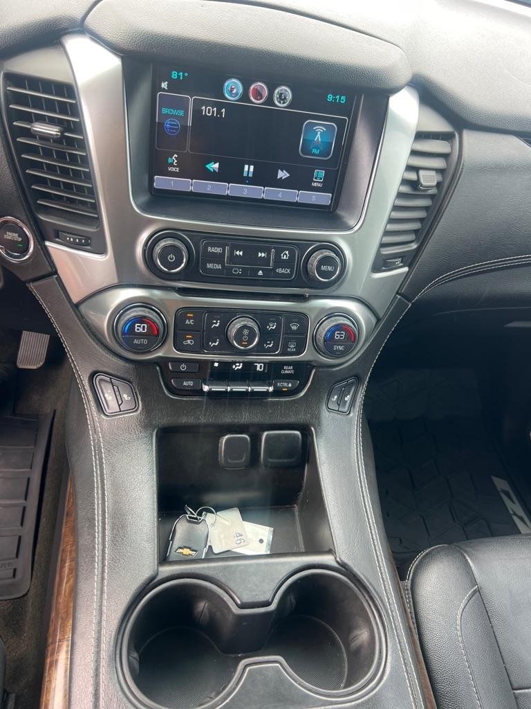 Chevrolet Suburban 4WD 4dr LT 2015