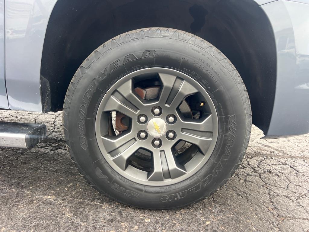 Chevrolet Suburban 4WD 4dr LT 2015