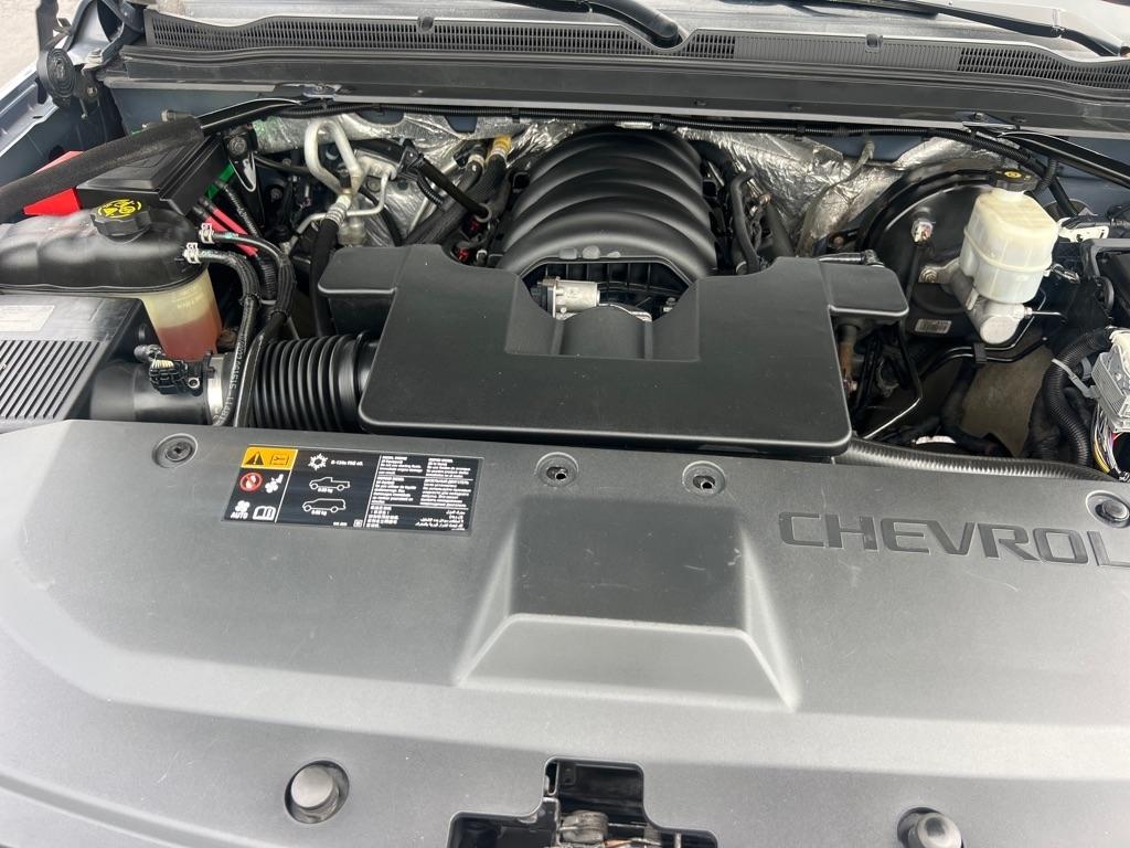 Chevrolet Suburban 4WD 4dr LT 2015