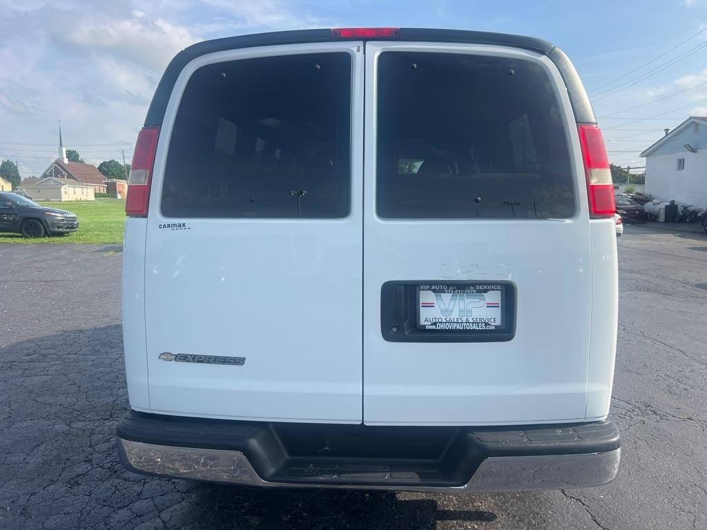 Chevrolet Express Passenger RWD 3500 135" 1LT 2012