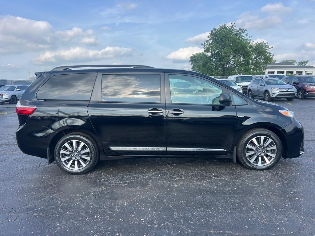 Toyota Sienna Limited Premium AWD 7-Passenger (Natl) 2020