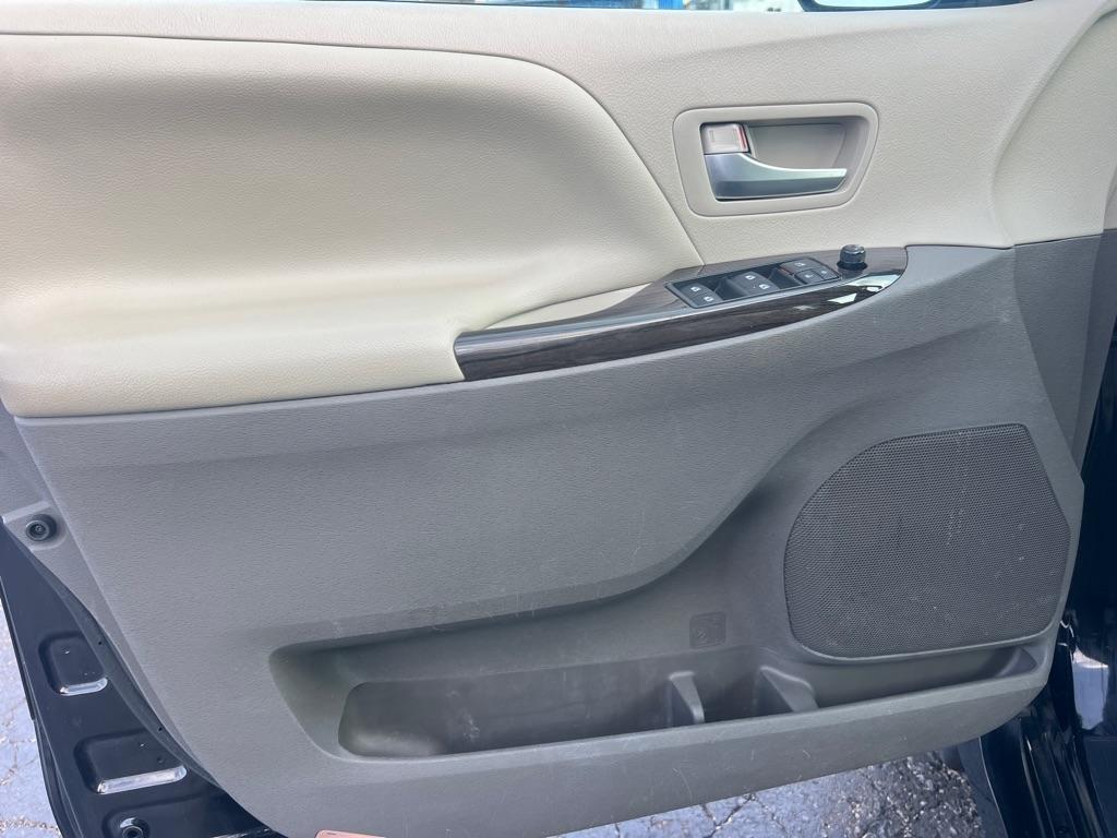Toyota Sienna Limited Premium AWD 7-Passenger (Natl) 2020