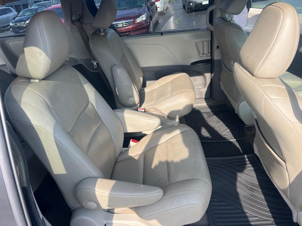 Toyota Sienna Limited Premium AWD 7-Passenger (Natl) 2020