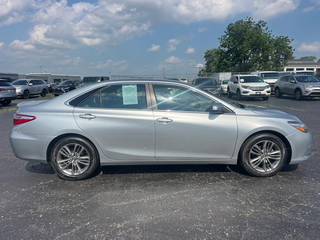 Toyota Camry 4dr Sdn I4 Auto XLE (Natl) 2015