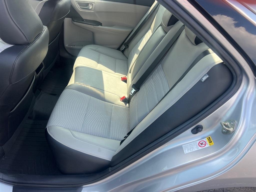Toyota Camry 4dr Sdn I4 Auto XLE (Natl) 2015