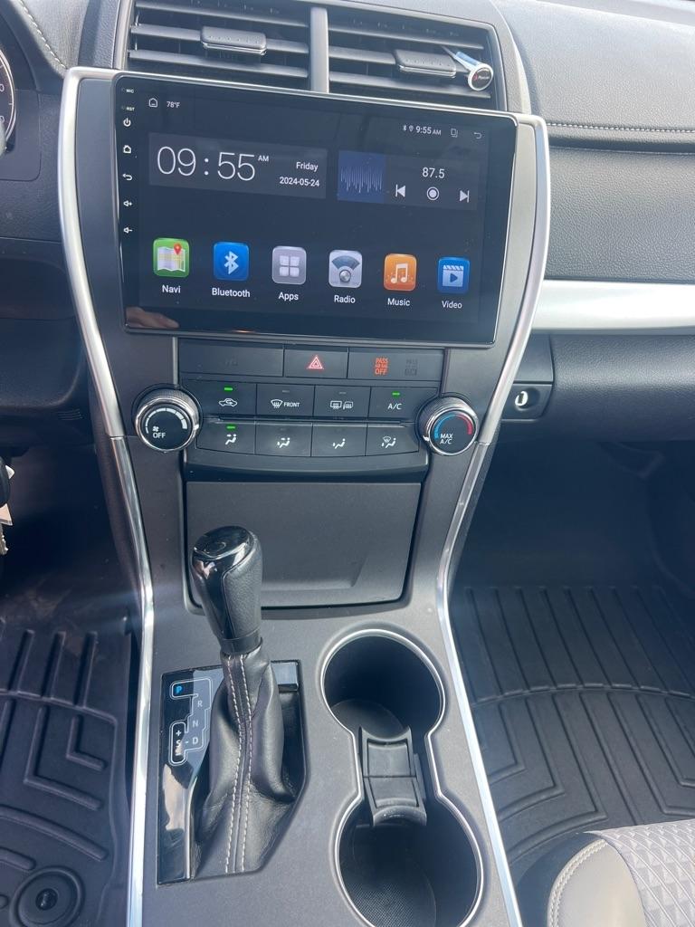 Toyota Camry 4dr Sdn I4 Auto XLE (Natl) 2015