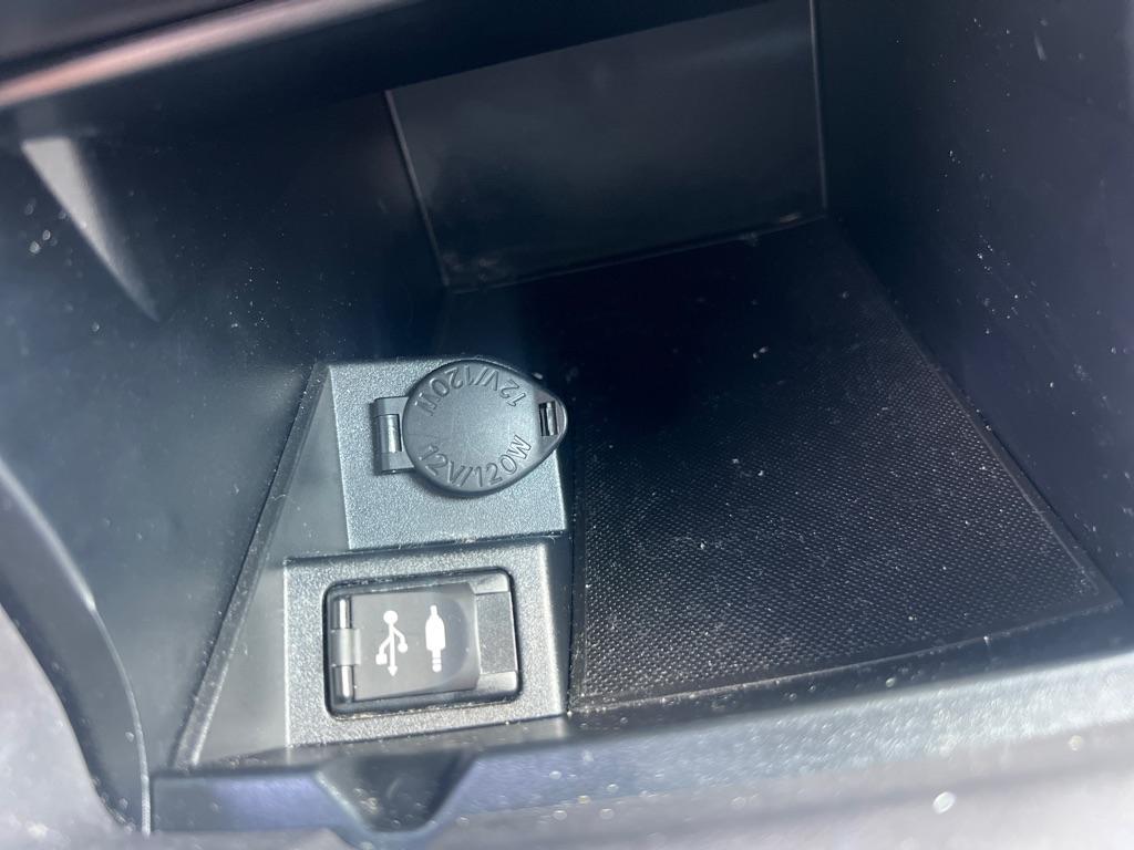 Toyota Camry 4dr Sdn I4 Auto XLE (Natl) 2015