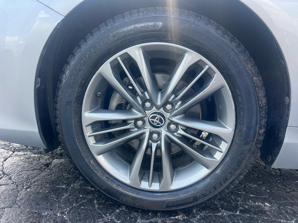 Toyota Camry 4dr Sdn I4 Auto XLE (Natl) 2015
