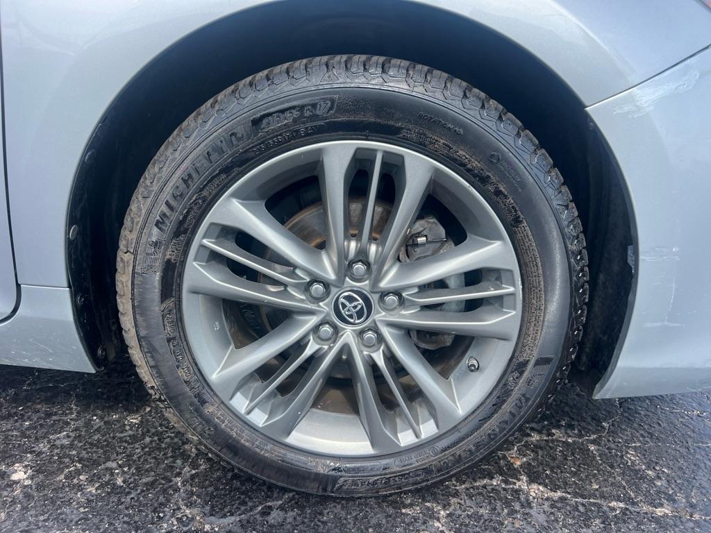 Toyota Camry 4dr Sdn I4 Auto XLE (Natl) 2015