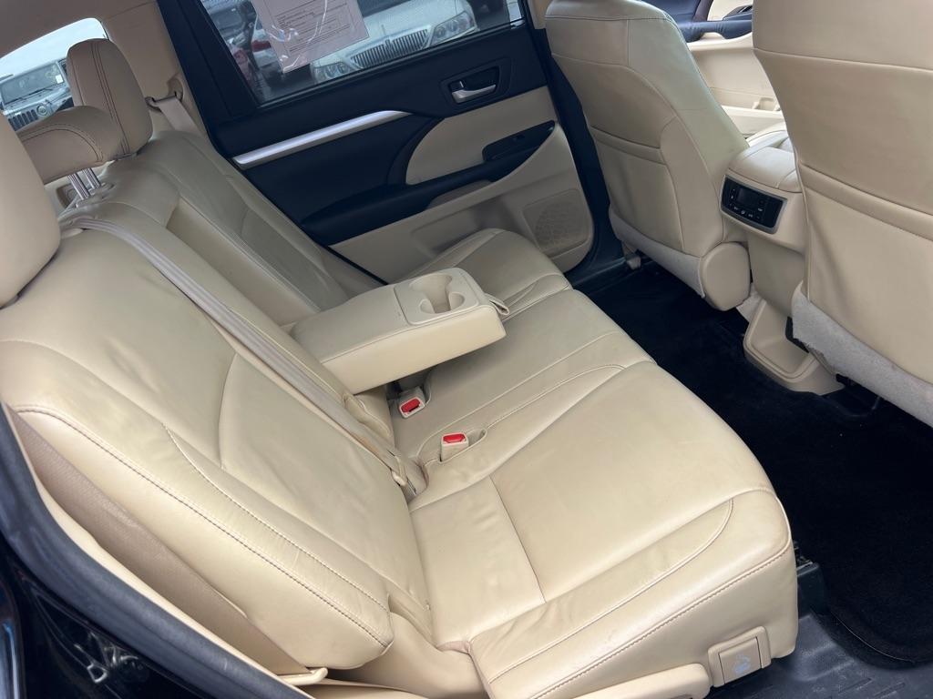 Toyota Highlander AWD 4dr V6 XLE (Natl) 2015