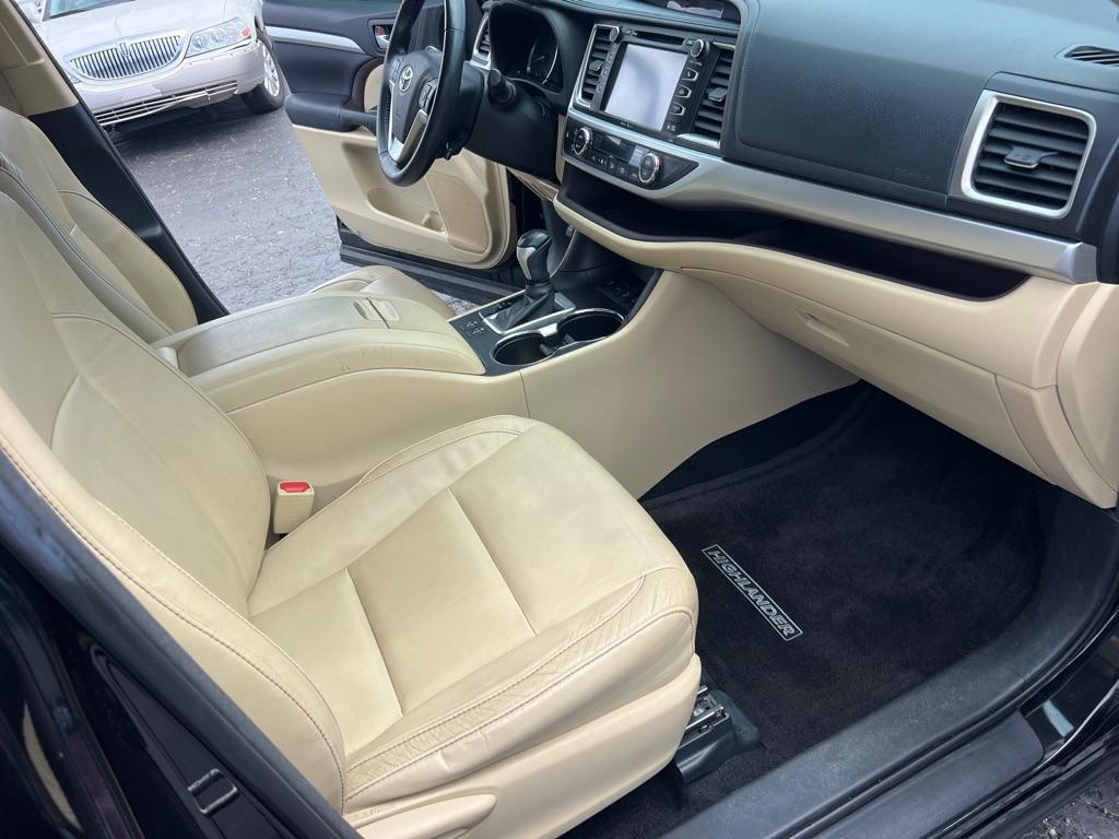 Toyota Highlander AWD 4dr V6 XLE (Natl) 2015