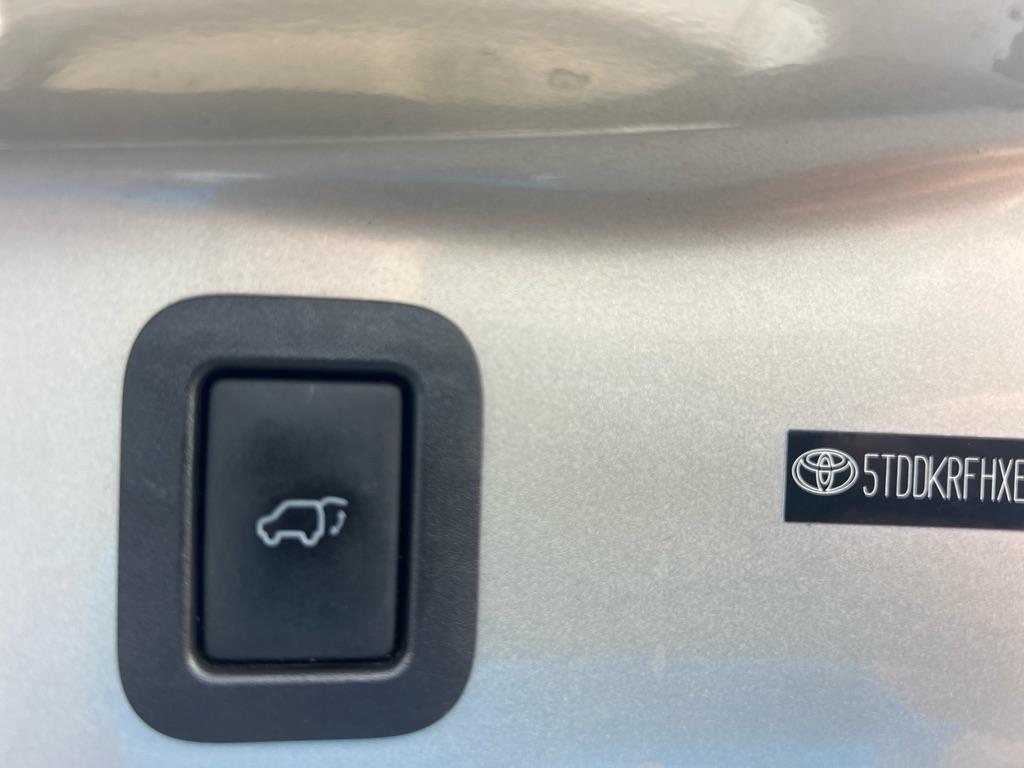 Toyota Highlander AWD 4dr V6 Limited (Natl) 2014