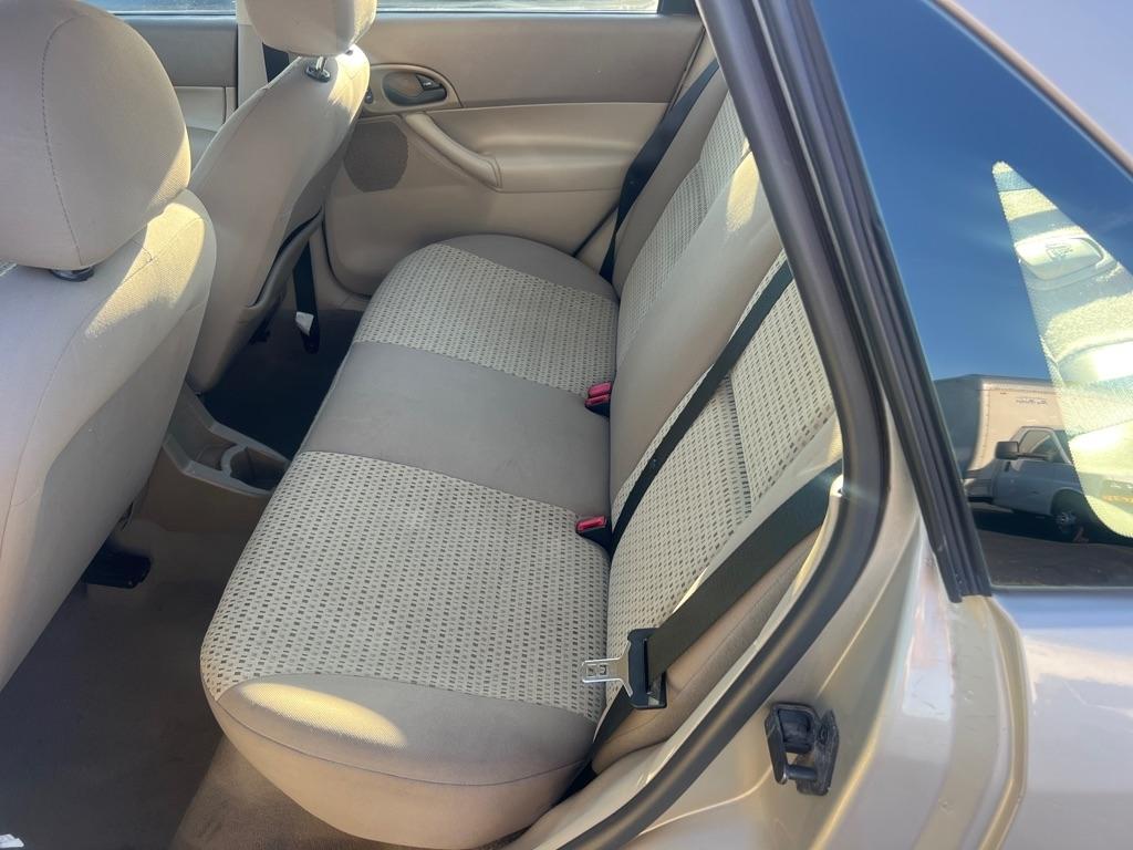 Ford Focus 4dr Sdn ZX4 SES 2006