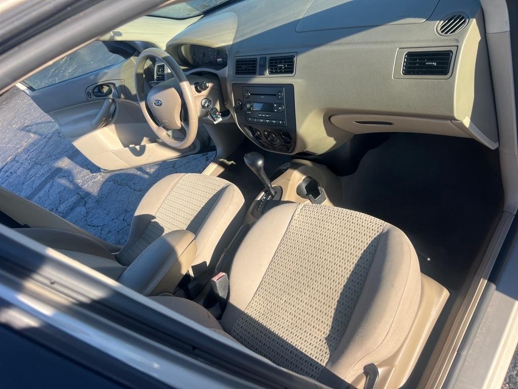 Ford Focus 4dr Sdn ZX4 SES 2006