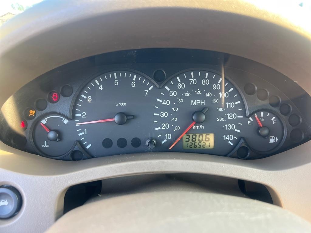 Ford Focus 4dr Sdn ZX4 SES 2006