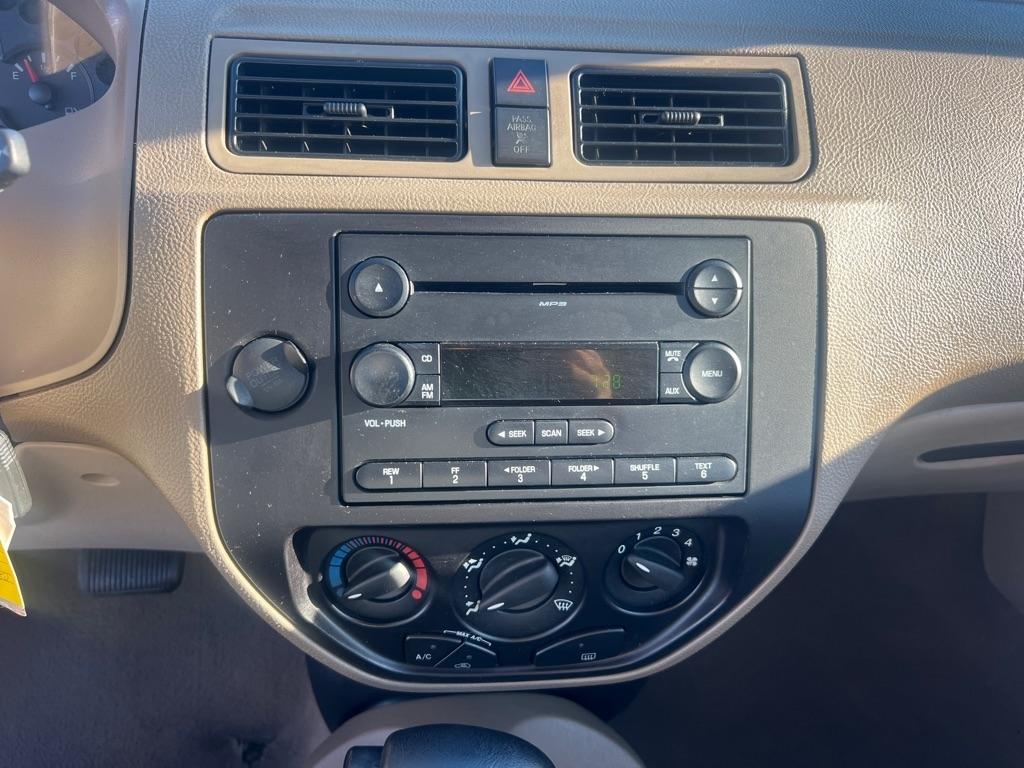 Ford Focus 4dr Sdn ZX4 SES 2006