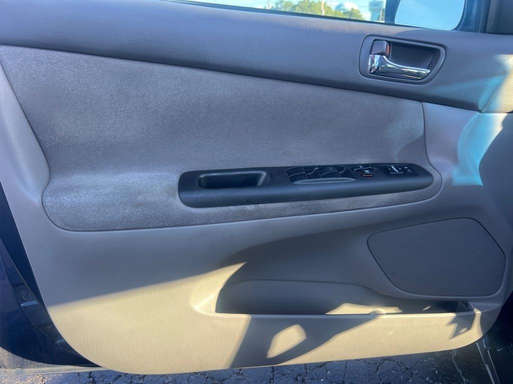 Toyota Camry 4dr Sdn XLE Auto (Natl) 2006