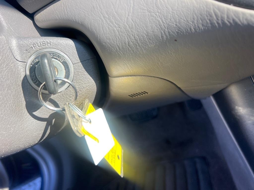 Toyota Camry 4dr Sdn XLE Auto (Natl) 2006